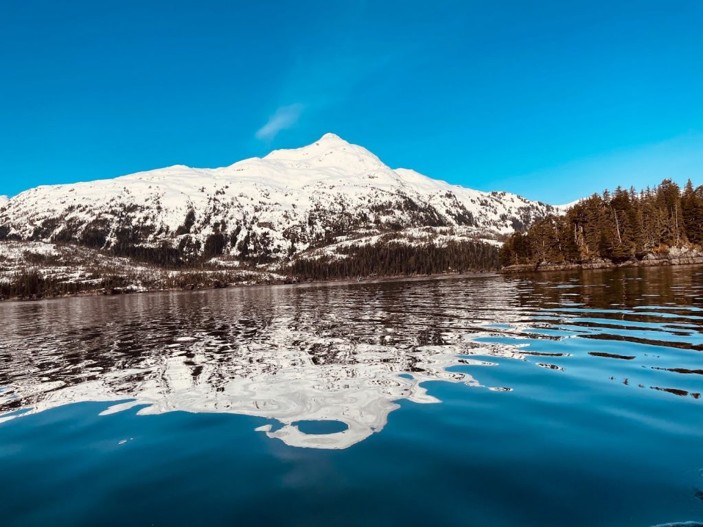What size body of water can a seaplane land on?